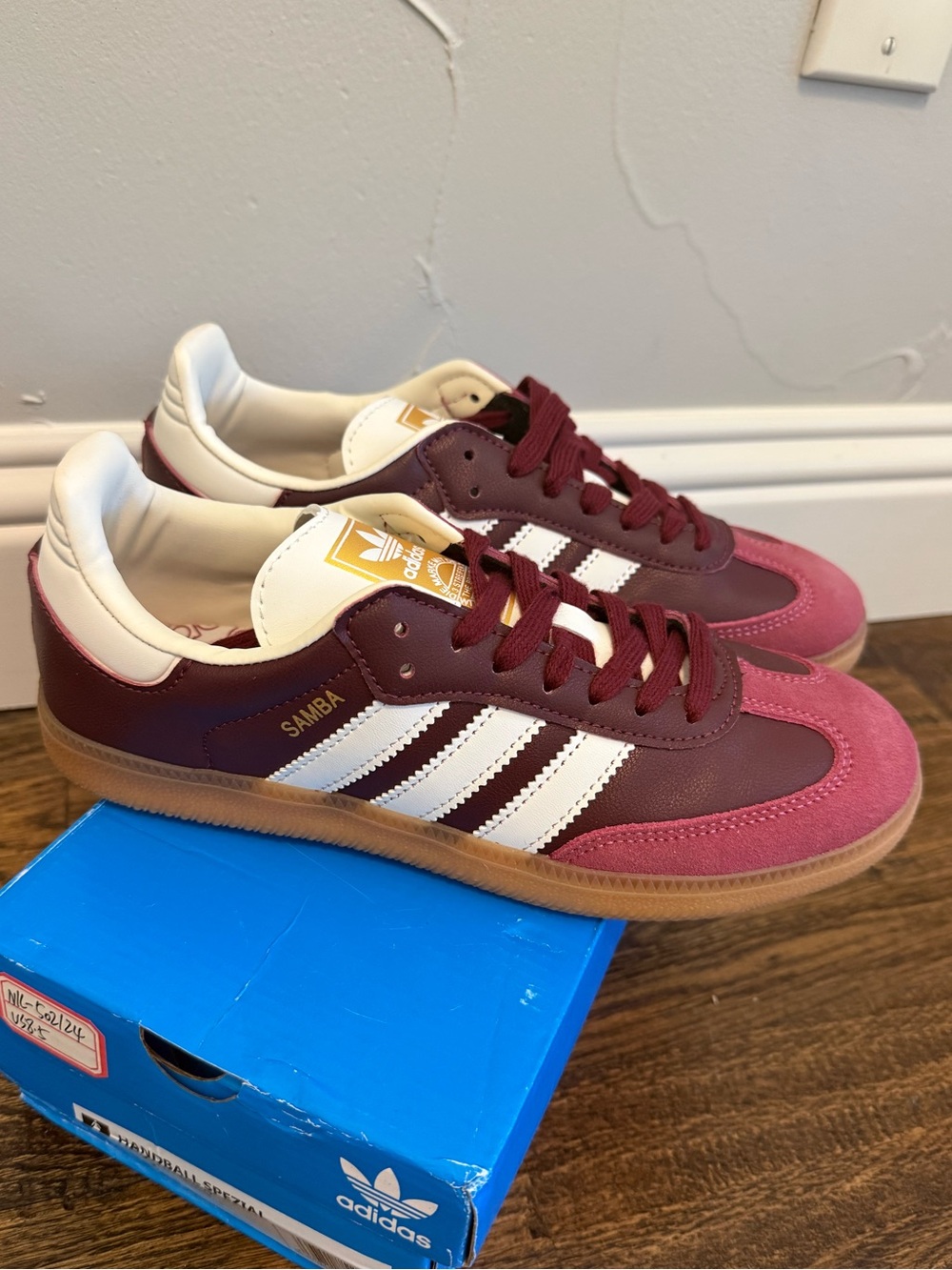 NEW Women’s Adidas OG Samba Sneakers in Maroon/Burgundy - Never Worn